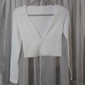 DYNAMIC Women's White V-neck Ribbed, long sleeve Cropped Top (ONE SIZE)